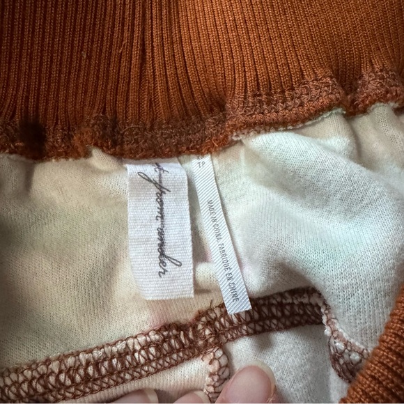 Urban Outfitters Out From Under
Outlander Printed Fleece Jogger Pants - Picture 9 of 10